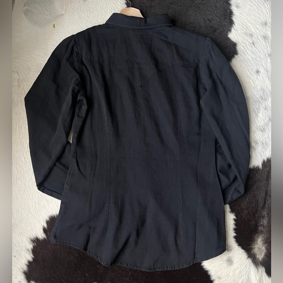 NWT Wrangler Retro Embroidered Shirt - Picture 2 of 4